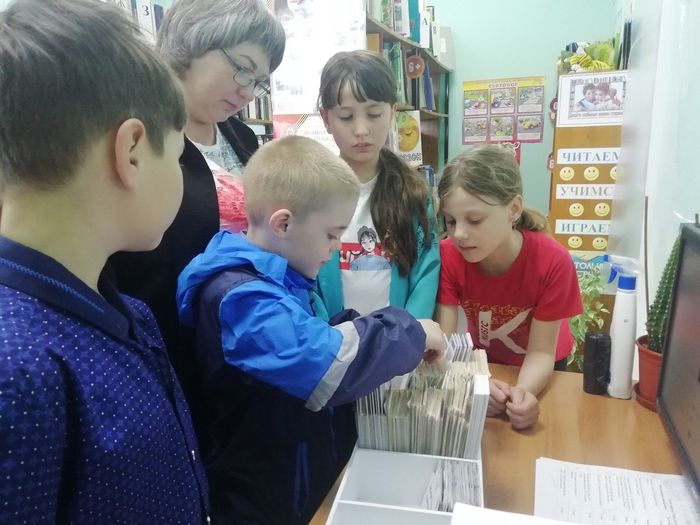 В Сереульской библиотеке научили детей быть библиотекарями