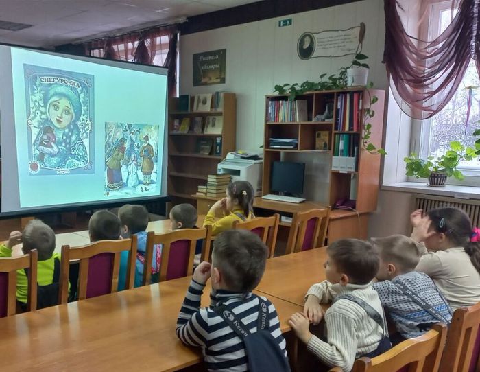 Громкое чтение сказки ''Снегурочка'' в Степновской библиотеке